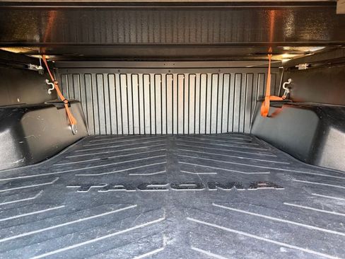Used 2019 Toyota Tacoma SR5 image 19