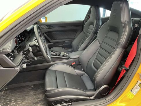 Certified 2024 Porsche 911 Carrera GTS RWD image 5