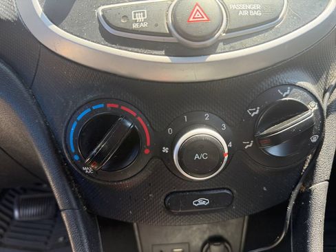 Used 2014 Hyundai Accent GS FWD image 27