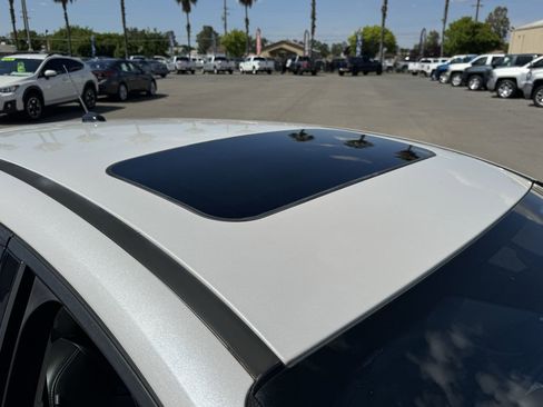 Used 2012 Ford Focus Titanium FWD image 13