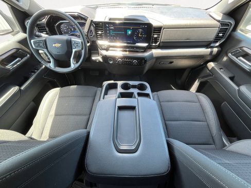 Used 2024 Chevrolet Silverado 1500 LT AWD/4WD image 3