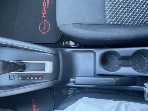 Used 2022 Nissan Versa S image 17