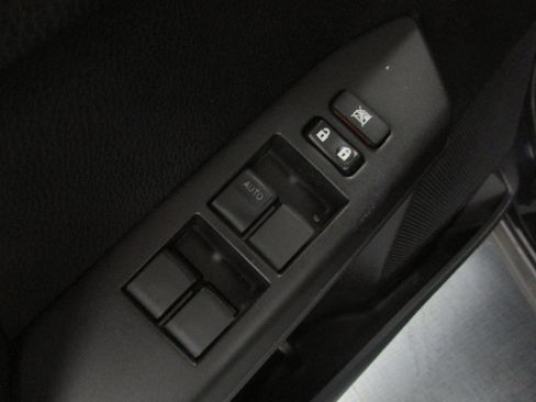 Used 2018 Toyota RAV4 LE w/ All Weather Liner Package AWD/4WD image 27