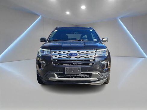 Used 2019 Ford Explorer XLT w/ Equipment Group 202A image 2