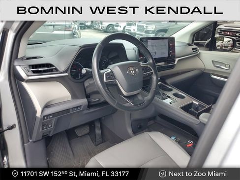 Used 2021 Toyota Sienna XLE image 20