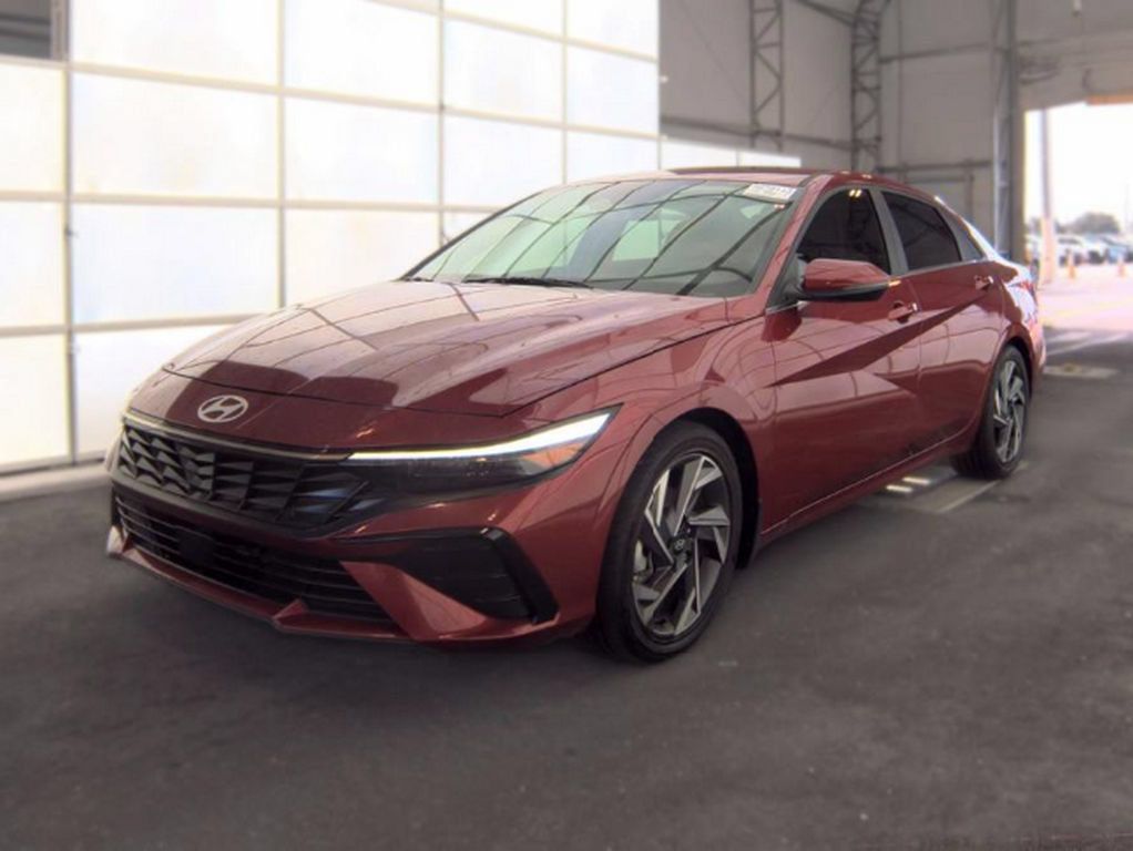 Used 2024 Hyundai Elantra Limited FWD image 2