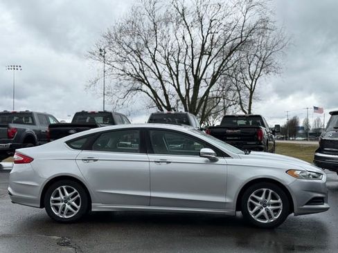 Used 2014 Ford Fusion SE image 30
