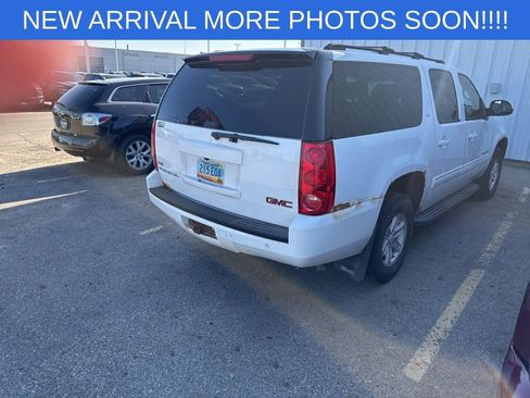 Used 2011 GMC Yukon XL SLT w/ SLT-2 Equipment Package AWD/4WD image 8