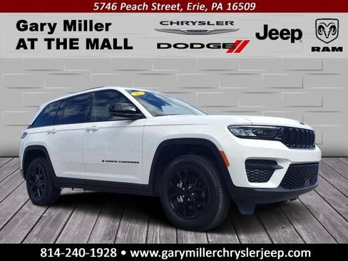 Used 2025 Jeep Grand Cherokee Altitude AWD/4WD image 1