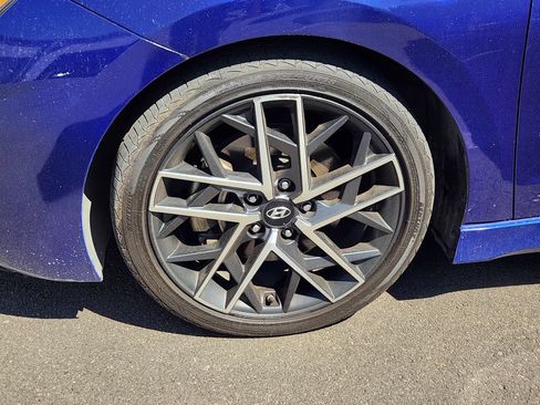 Used 2020 Hyundai Elantra Sport w/ Premium Package 02 FWD image 7
