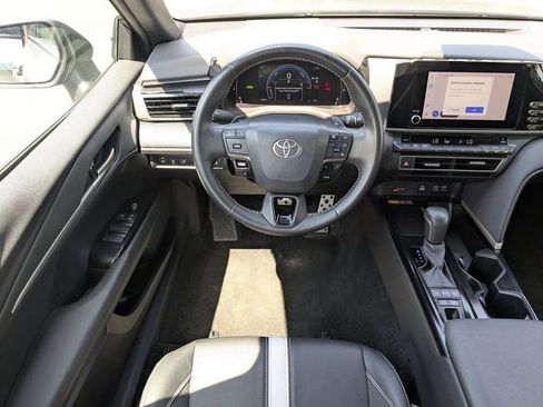 Certified 2025 Toyota Camry SE FWD image 16