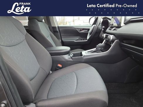 Used 2025 Toyota RAV4 XLE image 27