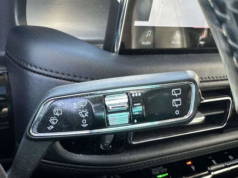 Used 2023 Lincoln Nautilus Reserve w/ Equipment Group 201A image 33