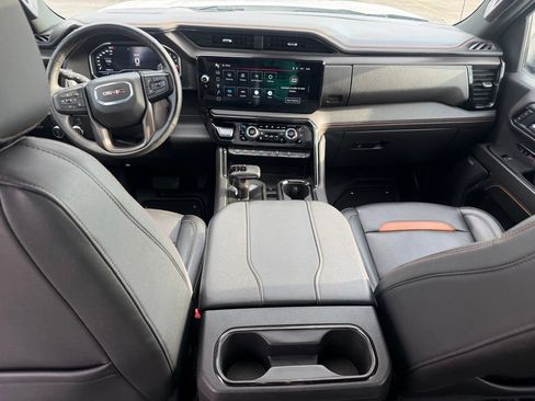 Used 2024 GMC Sierra 1500 AT4 w/ Technology Package AWD/4WD image 23