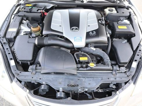 Used 2009 Lexus SC 430 Convertible RWD image 28
