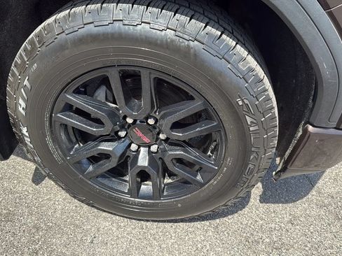 Used 2020 GMC Sierra 1500 Elevation w/ Elevation Value Package AWD/4WD image 4