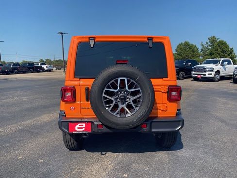 New 2025 Jeep Wrangler Sahara image 6