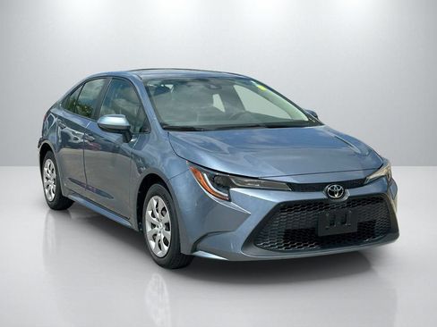 Used 2021 Toyota Corolla LE FWD image 3