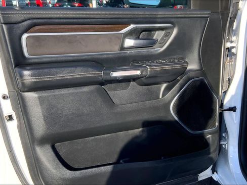 Used 2022 RAM 1500 Laramie AWD/4WD image 22
