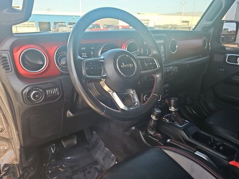 Used 2018 Jeep Wrangler Unlimited Rubicon AWD/4WD image 15