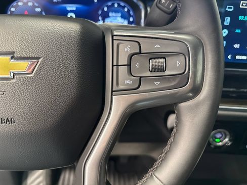 Used 2024 Chevrolet Silverado 1500 LT AWD/4WD image 5