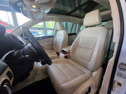 Used 2017 Volkswagen Tiguan Wolfsburg Edition AWD/4WD image 5
