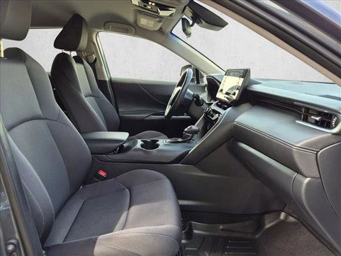 Certified 2021 Toyota Venza LE w/ Carpet Mat Package (TMS) AWD/4WD image 19