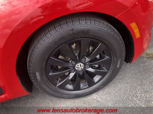 Used 2014 Volkswagen Beetle 1.8T image 21