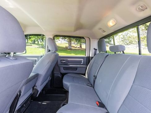 Used 2017 RAM 1500 Classic SLT AWD/4WD image 13