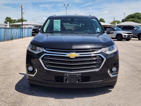 Used 2019 Chevrolet Traverse LT FWD image 2