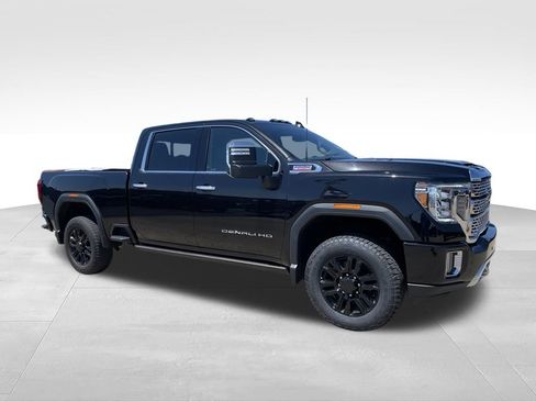 Used 2023 GMC Sierra 2500 Denali w/ Denali Black Diamond Edition AWD/4WD image 2