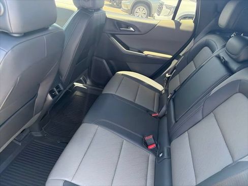 New 2026 Chevrolet Equinox LT w/ Convenience Package II AWD/4WD image 11