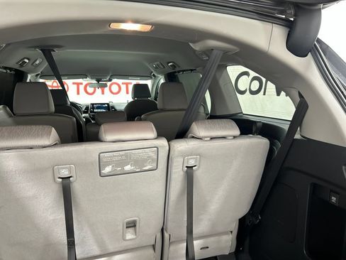 Used 2019 Honda Odyssey EX image 16