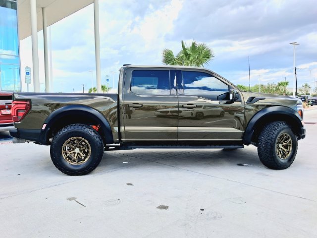 Used 2025 Ford F150 Raptor AWD/4WD image 8