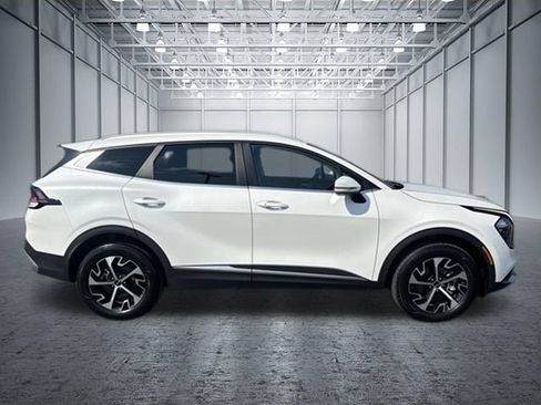 Used 2023 Kia Sportage EX AWD/4WD image 6