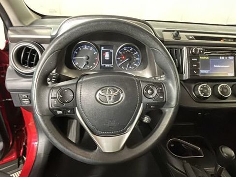 Used 2017 Toyota RAV4 LE AWD/4WD image 14