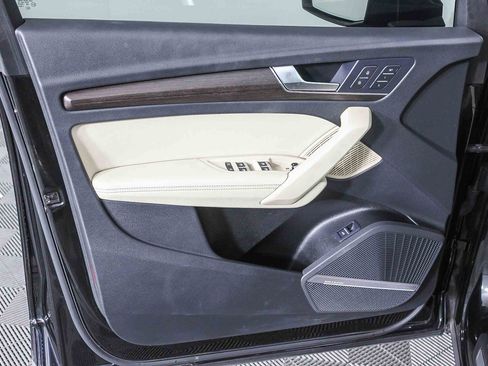 Used 2022 Audi Q5 2.0T Premium Plus w/ Premium Plus Package image 21