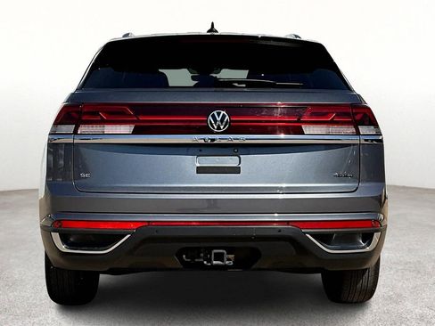 Used 2024 Volkswagen Atlas Cross Sport SE image 6