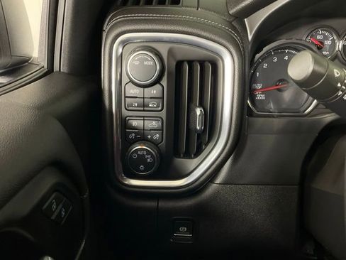 Used 2021 Chevrolet Silverado 1500 LT w/ Convenience Package II AWD/4WD image 26