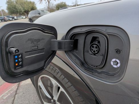 Used 2023 Ford Mustang Mach-E Premium image 40