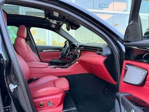 Used 2023 Maserati Grecale Modena image 9