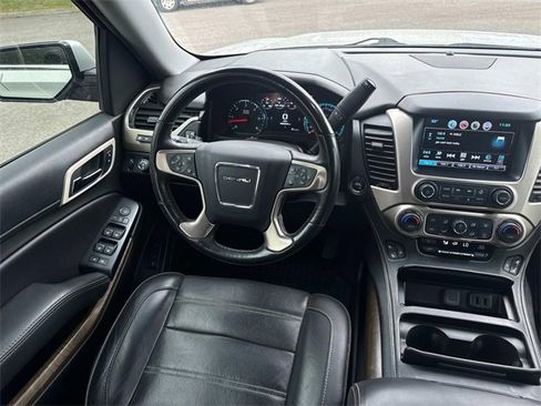 Used 2018 GMC Yukon Denali image 20