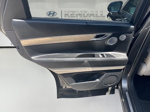 Used 2022 Genesis GV80 2.5T w/ Prestige Package 04 AWD/4WD image 23