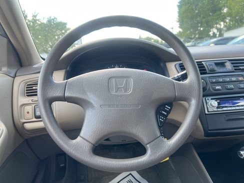 Used 2000 Honda Accord LX image 18