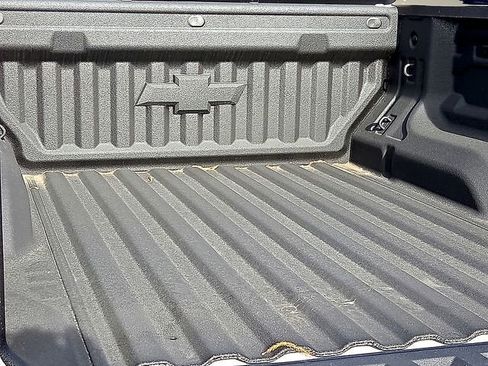 New 2025 Chevrolet Colorado LT w/ LT Convenience Package RWD image 11
