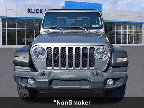 Used 2020 Jeep Gladiator Sport w/ Quick Order Package 23S AWD/4WD image 2