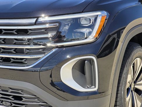 New 2026 Volkswagen Atlas SE FWD image 6
