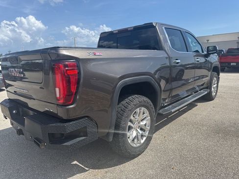 Used 2019 GMC Sierra 1500 SLT w/ SLT Premium Plus Package AWD/4WD image 2