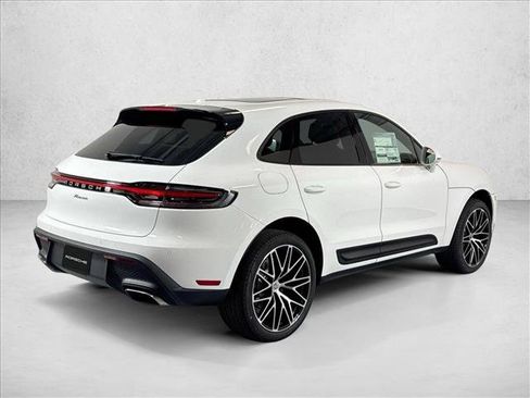 Used 2026 Porsche Macan AWD/4WD image 9