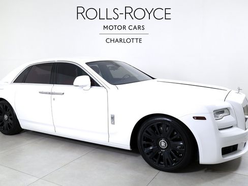 Used 2019 Rolls-Royce Ghost RWD image 5